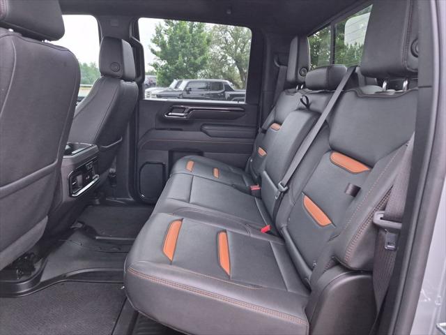 2025 GMC Sierra 2500HD 4WD Crew Cab Standard Bed AT4