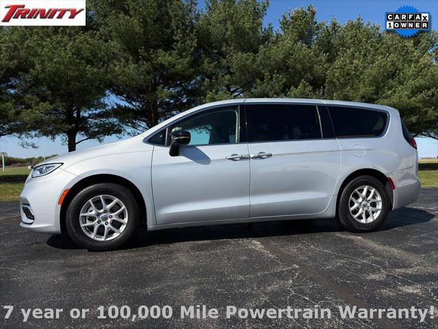 2024 Chrysler Pacifica Touring L for sale in Taylorville, IL