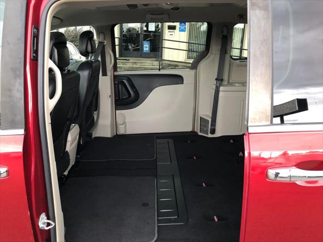 2015 Chrysler Town & Country Touring-L