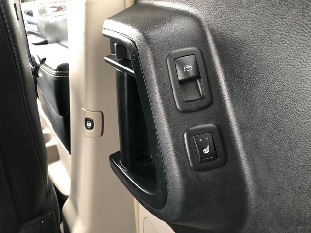 2015 Chrysler Town & Country Touring-L