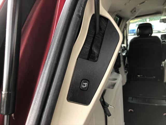2015 Chrysler Town & Country Touring-L