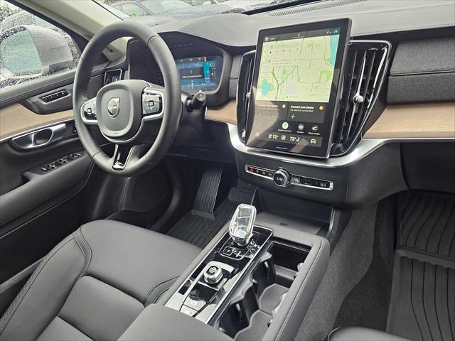 2026 Volvo XC90 Plug-In Hybrid Plus, T8 AWD, Electric/Gasoline, Bright, 6 Seats