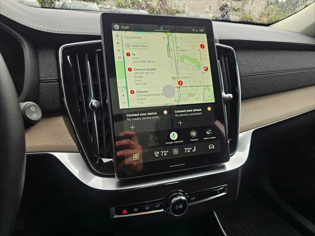 2026 Volvo XC90 Plug-In Hybrid Plus, T8 AWD, Electric/Gasoline, Bright, 6 Seats
