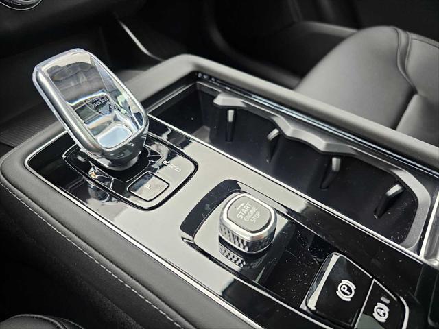 2026 Volvo XC90 Plug-In Hybrid Plus, T8 AWD, Electric/Gasoline, Bright, 6 Seats