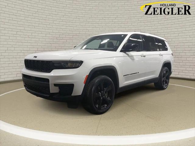 2023 Jeep Grand Cherokee L Altitude 4x4 for sale in Holland, MI