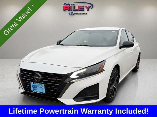 2025 Nissan Altima SR FWD for sale in Dubuque, IA