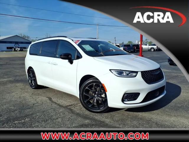 2025 Chrysler Pacifica Limited for sale in Shelbyville, IN