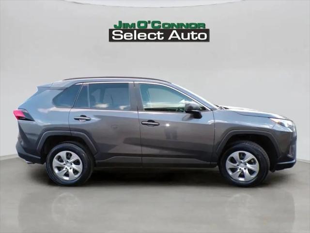 2021 Toyota RAV4 LE for sale in Oconomowoc, WI
