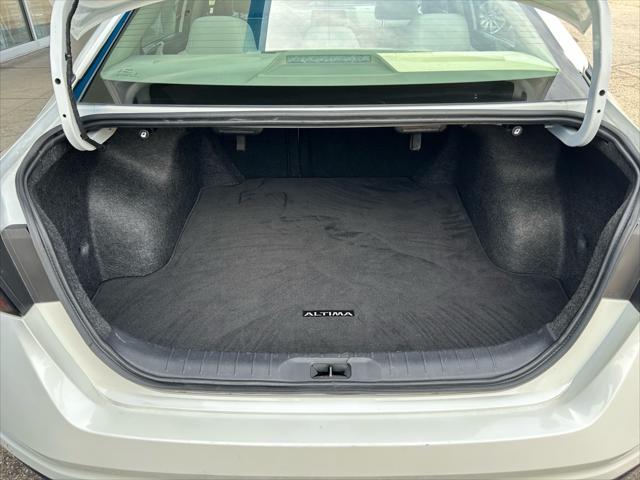 2025 Nissan Altima SV FWD