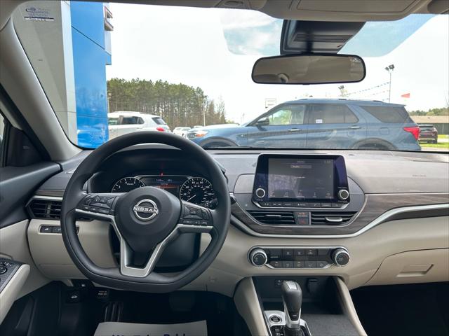 2025 Nissan Altima SV FWD