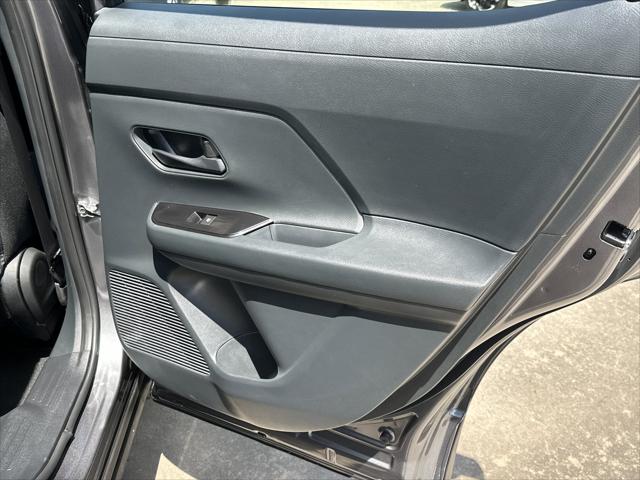 2025 Nissan Kicks S FWD