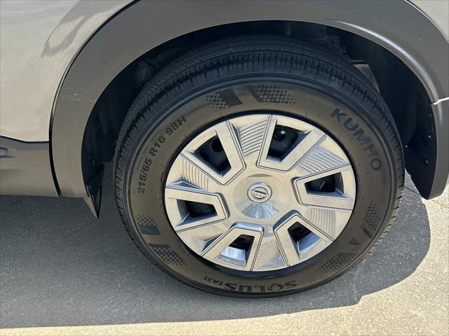 2025 Nissan Kicks S FWD