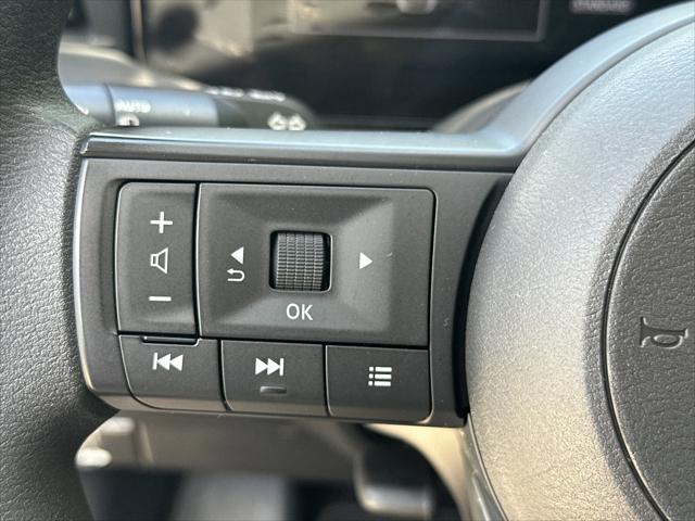 2025 Nissan Kicks S FWD