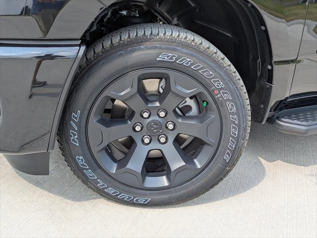 2026 Ram 1500 Express Crew Cab 4x4 5'7" Box