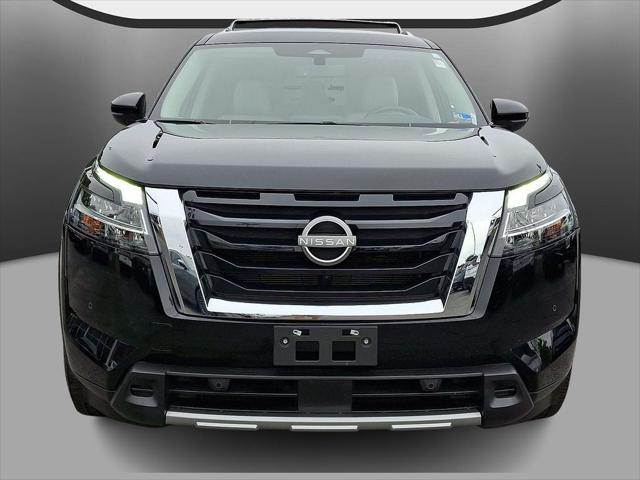 2023 Nissan Pathfinder SL 4WD