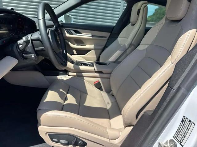 2025 Porsche Taycan Taycan