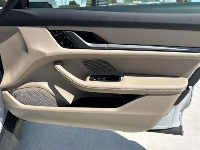 2025 Porsche Taycan Taycan