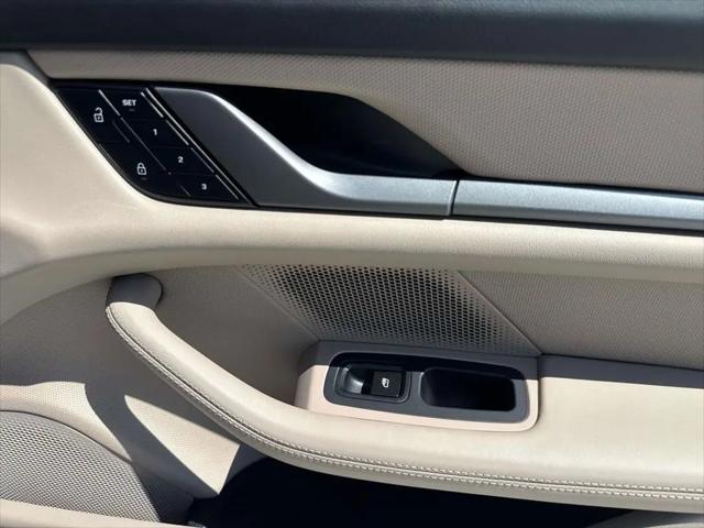 2025 Porsche Taycan Taycan
