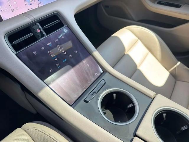 2025 Porsche Taycan Taycan