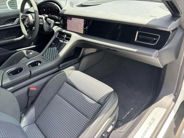 2025 Porsche Taycan 4S
