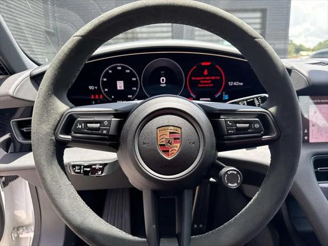 2025 Porsche Taycan 4S