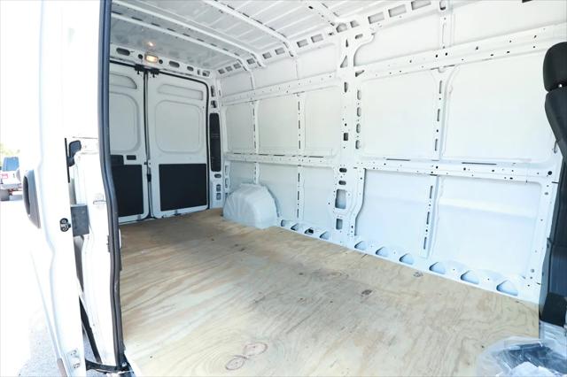 2025 Ram ProMaster 2500 Cargo Van Tradesman High Roof 159" WB w/Pass Seat