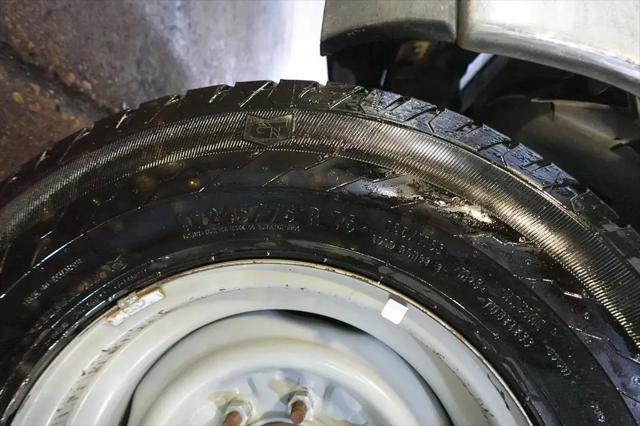 2011 Ford E-350 Cutaway E-350