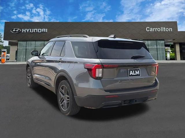 2025 Ford Explorer ST-Line