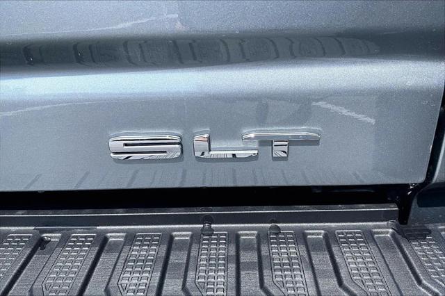 2026 GMC Sierra 2500HD Crew Cab, Standard Bed, SLT, 4WD