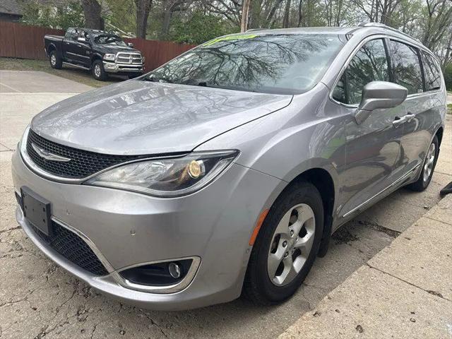 2017 Chrysler Pacifica Touring-L Plus for sale in Topeka, KS