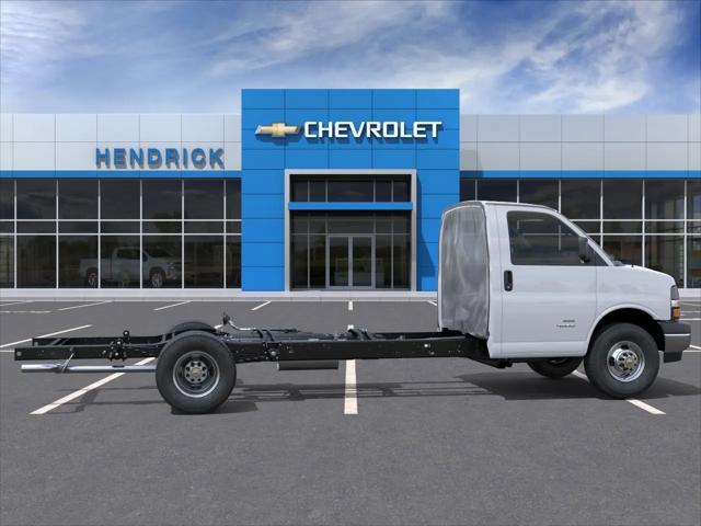 2025 Chevrolet Express Cutaway Work Van