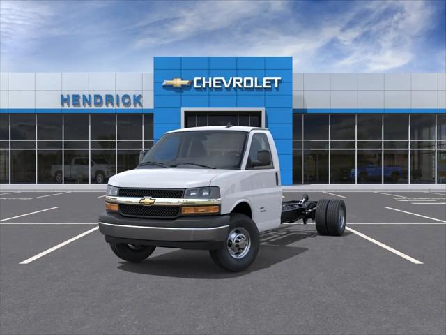 2025 Chevrolet Express Cutaway Work Van