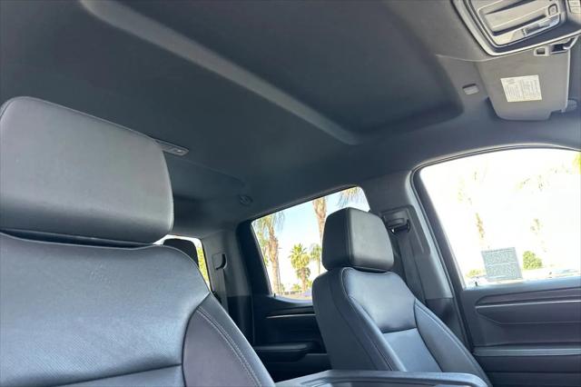 2025 GMC Sierra 1500 4WD Crew Cab Short Box SLT