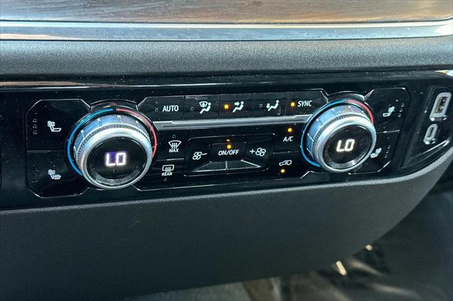 2025 GMC Sierra 1500 4WD Crew Cab Short Box SLT