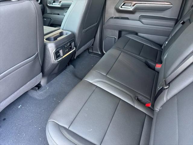 2026 GMC Sierra 1500 Crew Cab, Short Bed, SLT, 4WD