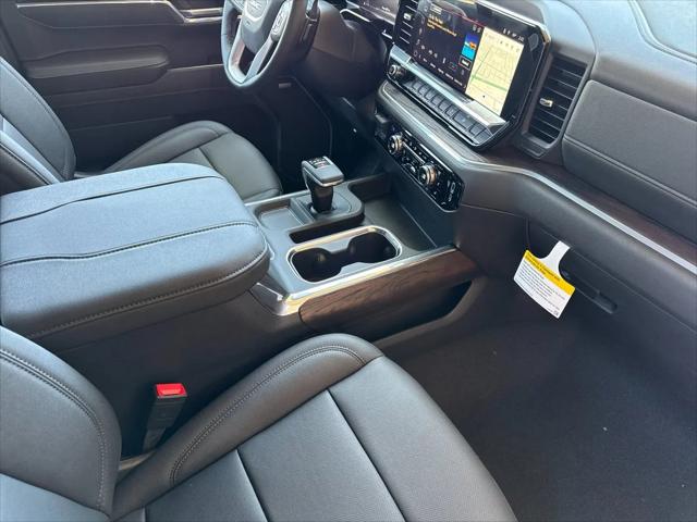 2026 GMC Sierra 1500 Crew Cab, Short Bed, SLT, 4WD