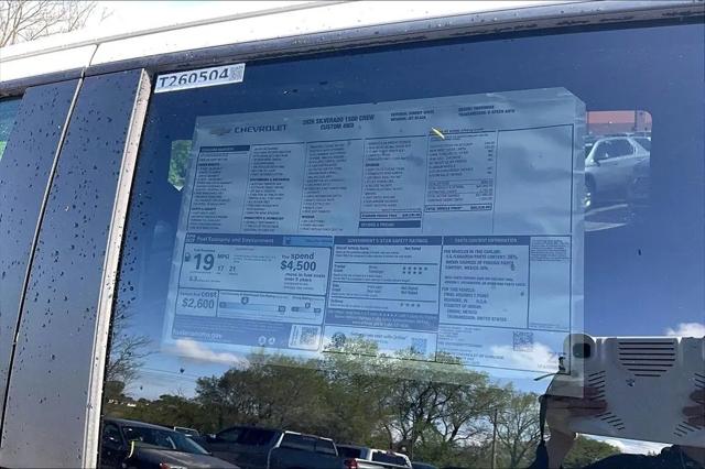2026 Chevrolet Silverado 1500 4WD Crew Cab Short Bed Custom