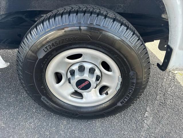 2023 GMC Savana Cargo RWD 2500 Regular Wheelbase Work Van