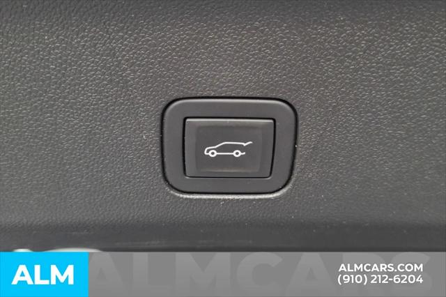 2025 GMC Yukon 4WD Denali