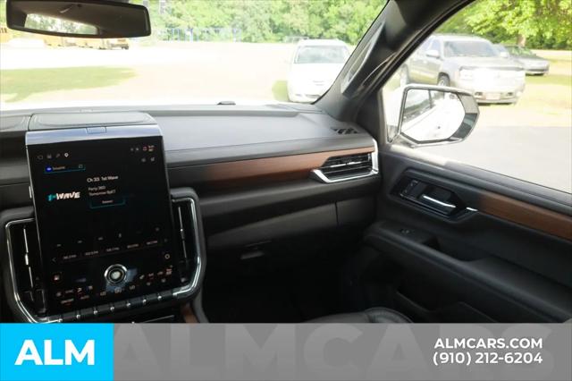 2025 GMC Yukon 4WD Denali