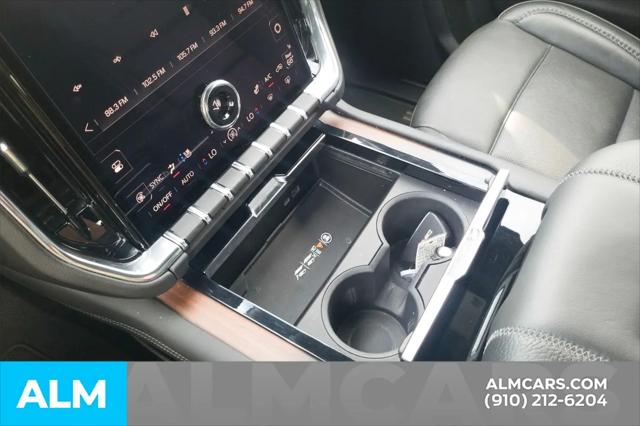 2025 GMC Yukon 4WD Denali