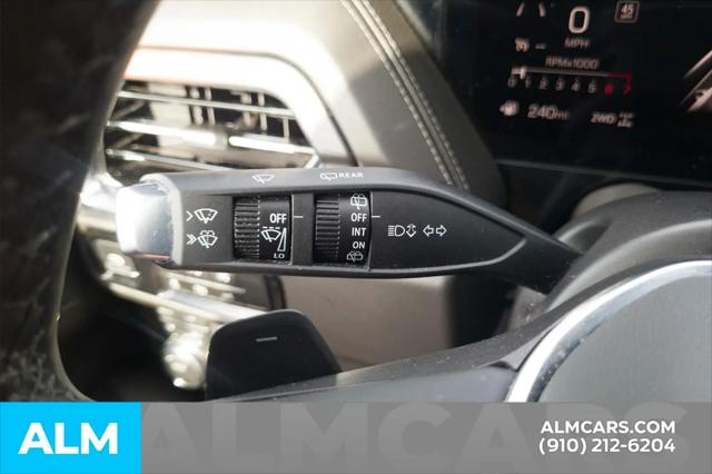 2025 GMC Yukon 4WD Denali