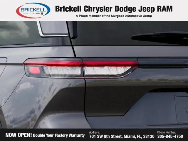 2026 Jeep Grand Cherokee Laredo 4x2