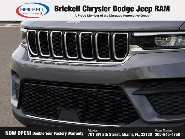 2026 Jeep Grand Cherokee Laredo 4x2