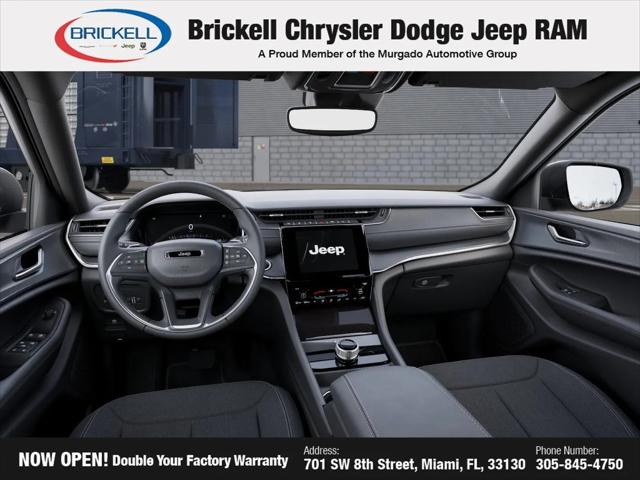 2026 Jeep Grand Cherokee Laredo 4x2