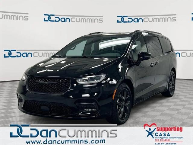 2025 Chrysler Pacifica Limited for sale in Paris, KY