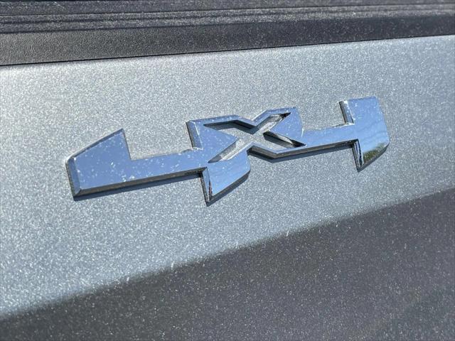 2025 GMC Sierra 1500 4WD Crew Cab Short Box SLT