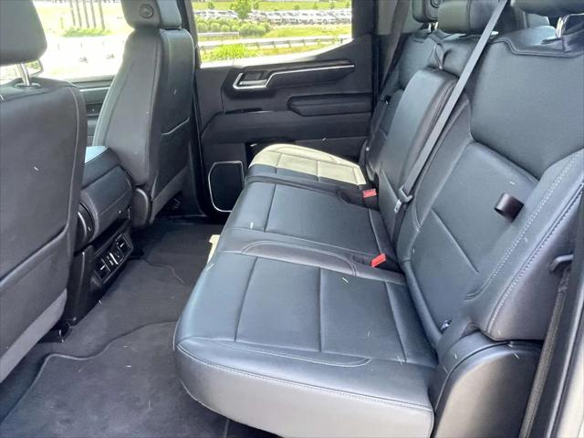 2025 GMC Sierra 1500 4WD Crew Cab Short Box SLT