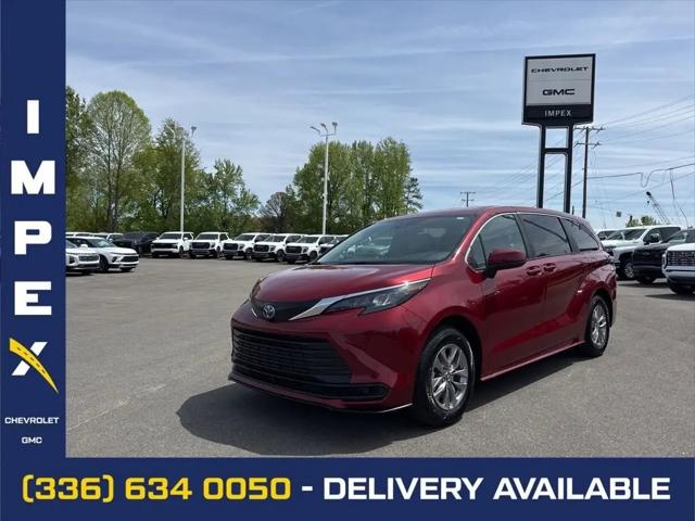 2025 Toyota Sienna LE for sale in Reidsville, NC