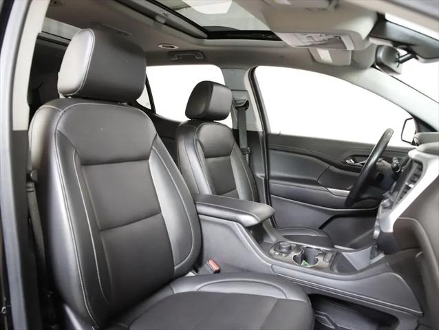2022 GMC Acadia AWD SLT
